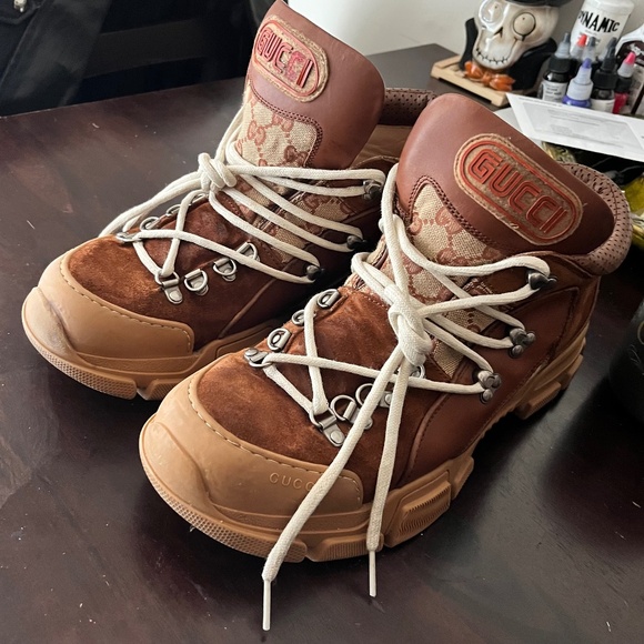Men’s Gucci boots - Picture 1 of 3